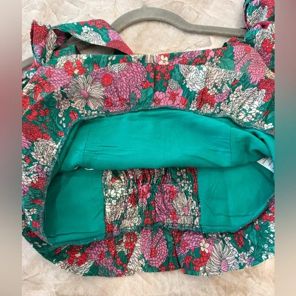 Trovata Carla Crop Top – Nouveau Garden Floral Print (Size M) 🌸